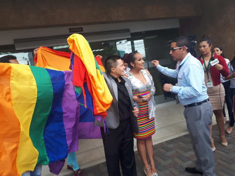 fotos del 2do matrimonio homosexual en Ecuador de Gina y Veronica en Santo Domingo de los Tsashilas 9.jpg